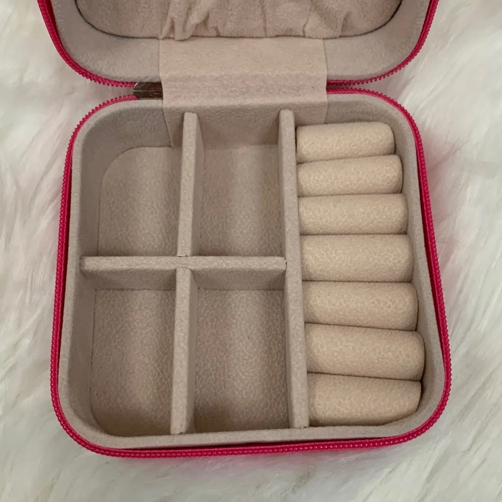 NEW Pink Heart Packable Travel Jewelry Case